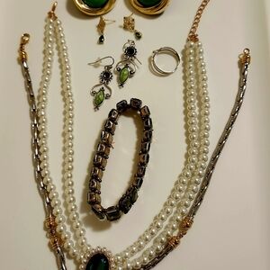 Elegant Green, Pearl And Silver Jewelry Lot